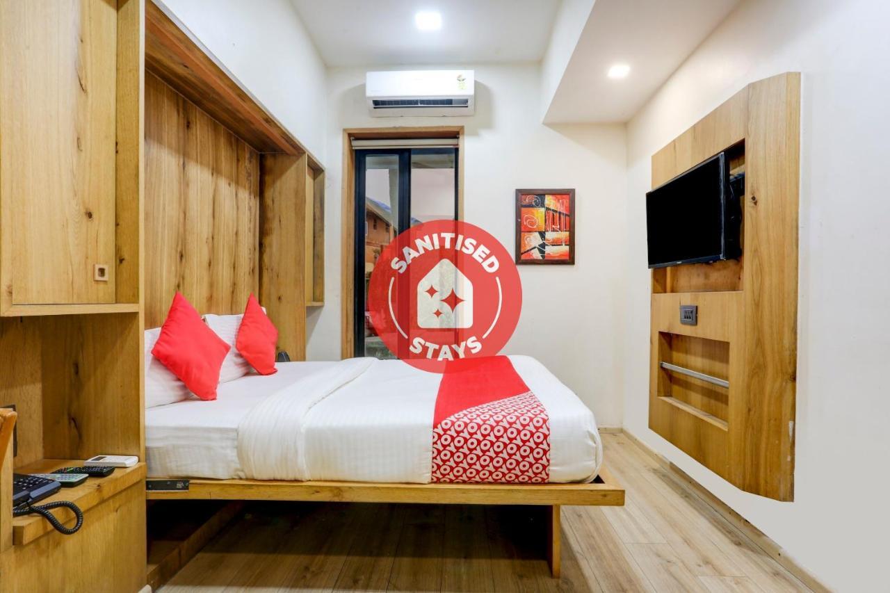 Oyo 81549 Hotel Elegance Nx مومباي المظهر الخارجي الصورة