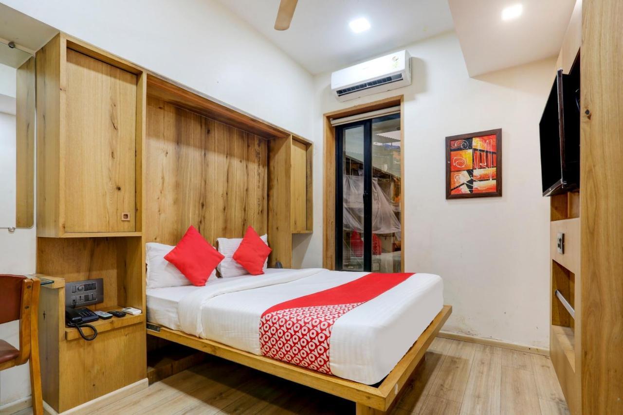 Oyo 81549 Hotel Elegance Nx مومباي المظهر الخارجي الصورة