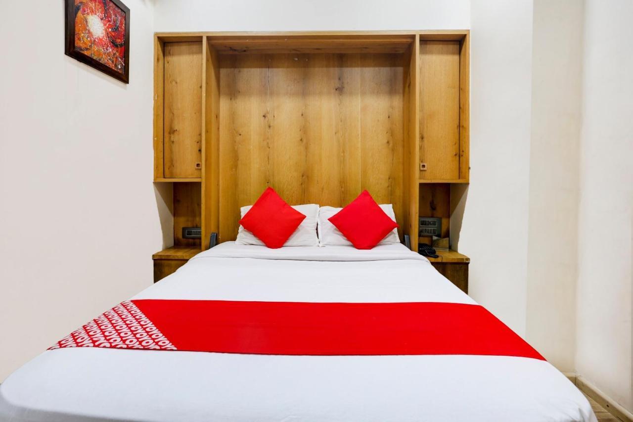 Oyo 81549 Hotel Elegance Nx مومباي المظهر الخارجي الصورة